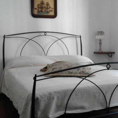 B&B Il Galileo Fornelli Bagian luar foto